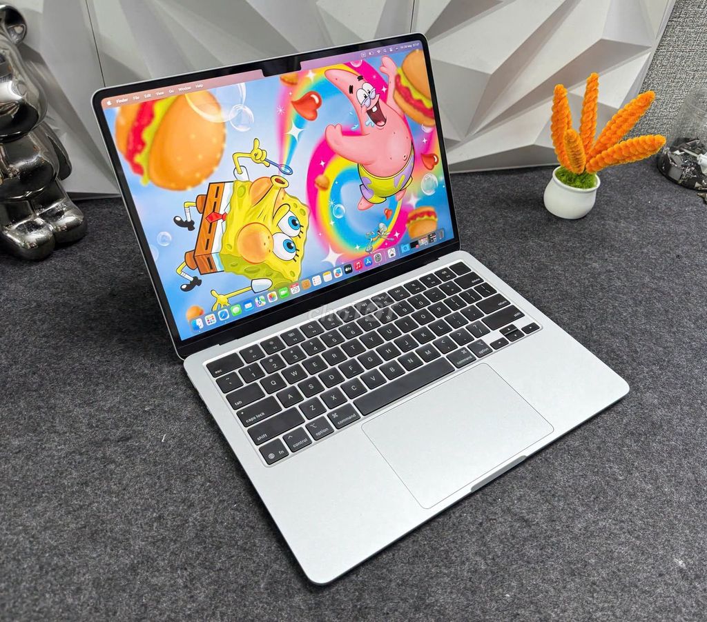 MacBook Air M4 16GB / 256GB Starlight Đẹp Keng. Mua bán Laptop tại Quận Hải Châu Đà Nẵng được đăng bởi TTCenter 484 NÚI THÀNH hình 1