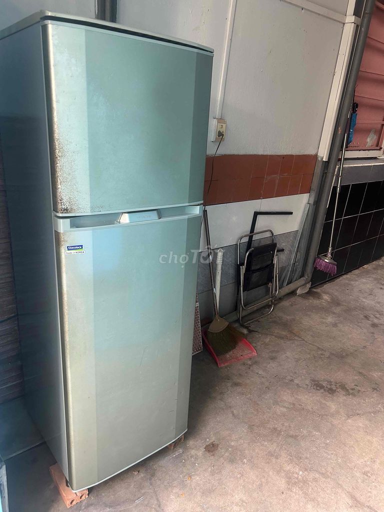 Tủ lạnh Hitachi R-Z22AG7 220 lít Xám. Mua bán Tủ lạnh tại Quận 4 Tp Hồ Chí Minh được đăng bởi Nguyễn vũ thành nhân hình 1