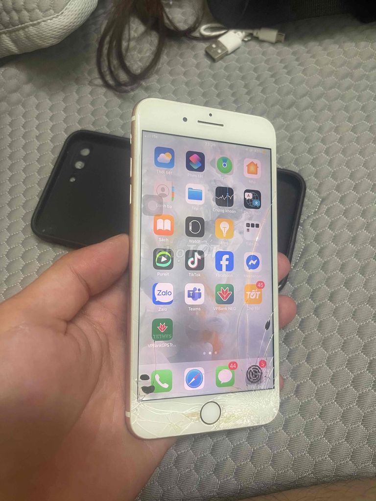 Apple iPhone 7 Plus 32GB Vàng hồng Vỡ màn hình. Mua bán Điện thoại tại Quận Hà Đông Hà Nội được đăng bởi quân hình 1