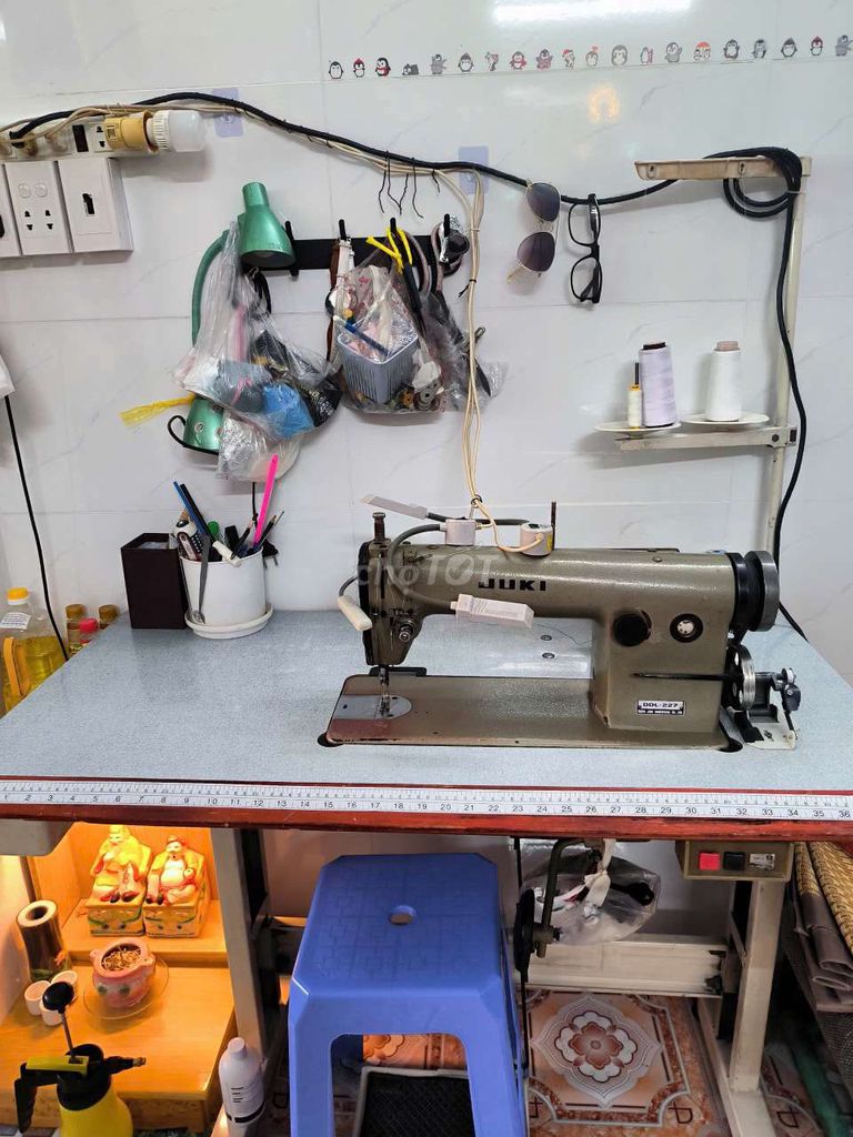 Máy may công nghiệp JUKI DDL-555 Xám Đã sử dụng. Mua bán Đồ chuyên dụng, Giống nuôi trồng tại Thành phố Thủ Đức Tp Hồ Chí Minh được đăng bởi Vy Vũ hình 1