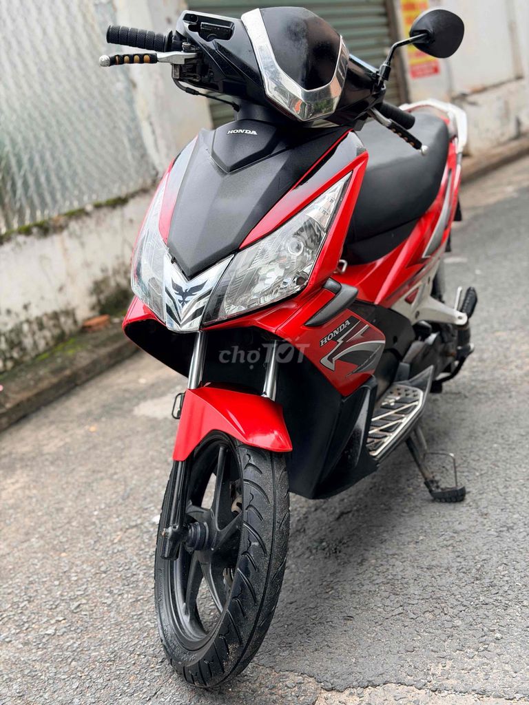 Honda Airblade Красный черный Вьетнам под Тайланд