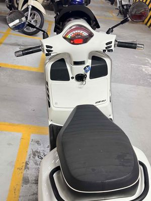 Vespa GTS 150 CC - đăng ký 2023. Mua bán Xe máy tại Quận 1 Tp Hồ Chí Minh được đăng bởi Minh Lee