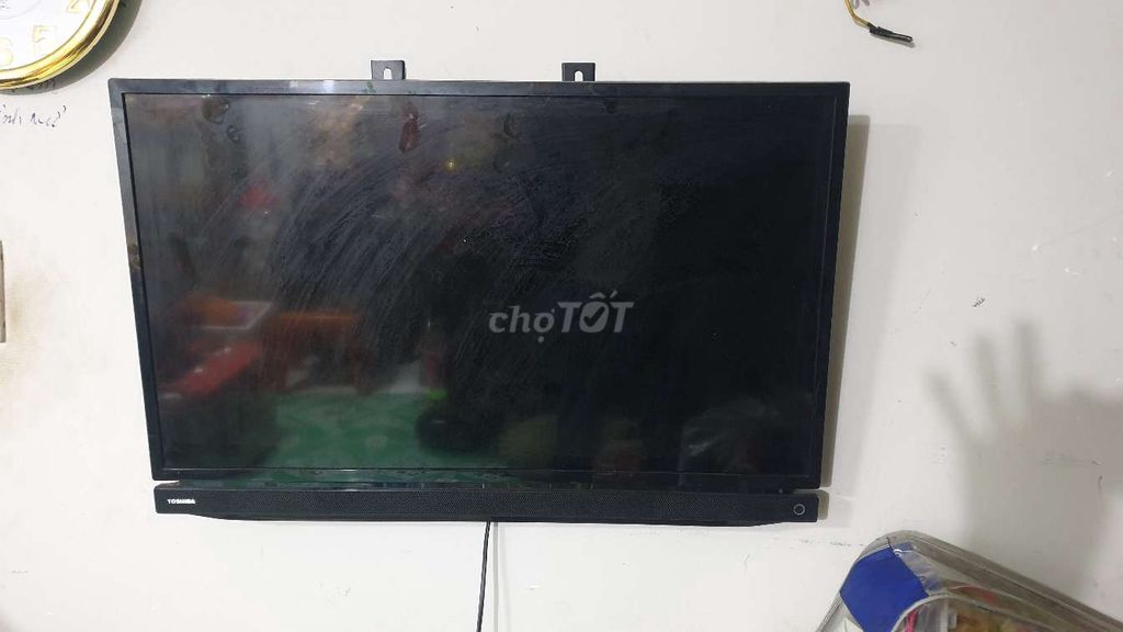 Tivi Toshiba 32P2400VN Đen 32 inch. Mua bán Tivi, Âm thanh tại Quận 7 Tp Hồ Chí Minh được đăng bởi Trương Anh Tuấn hình 1