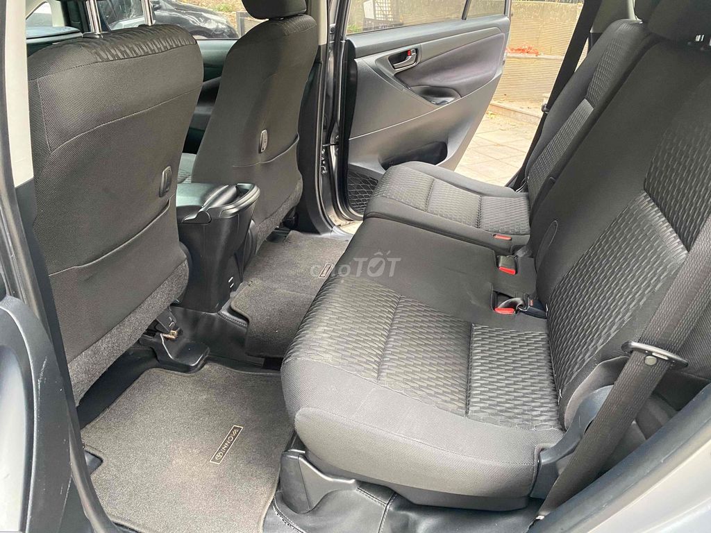 Toyota Innova 2017 2.0E - 98000 km. Mua bán Ô tô tại Quận Thanh Xuân Hà Nội được đăng bởi Bảo Hùng hình 6