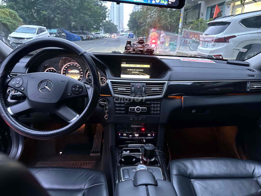 Mercedes-Benz E250 2011 Черный Автомат 7-ступенчатая
