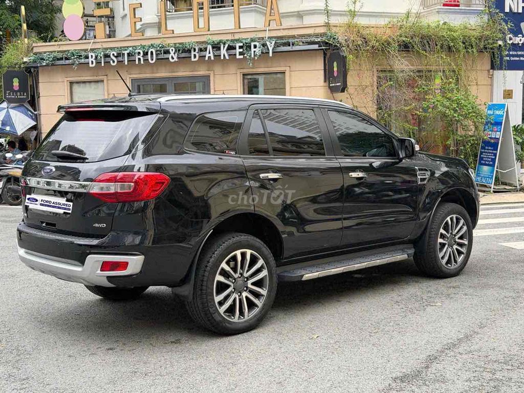 Ford Everest 4x4 2021 — 18 000 км, номер Хошимина, 1 аккуратный владелец
