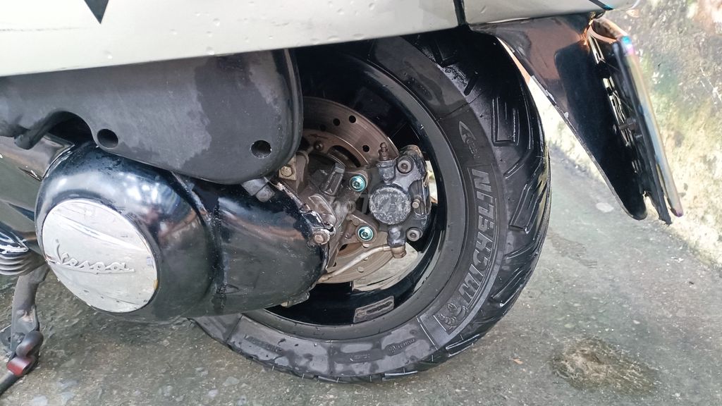 VESPA GTS 125 4V nhập Ý. Mua bán Xe máy tại Quận 7 Tp Hồ Chí Minh được đăng bởi Thế Bảo Trần hình 5