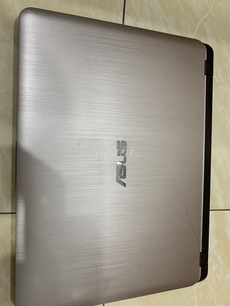 Asus VivoBook 14 X407UA i3 7020U/4GB/500GB cũ