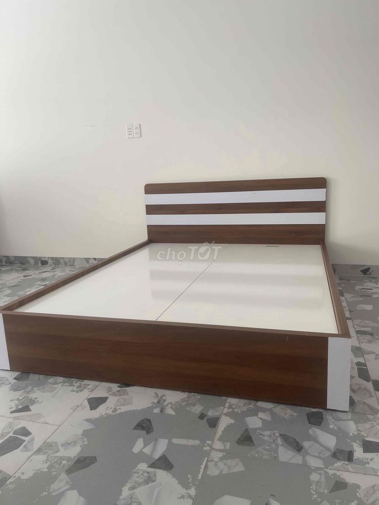 Chuyển nhà cần bán gấp giường 1.6x2m