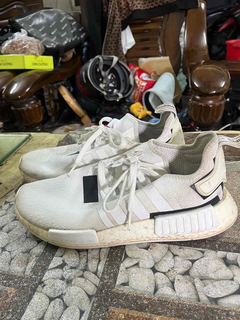 adidas gazelle silver green womens Adidas NMD_R1 G55576  Kick Theory