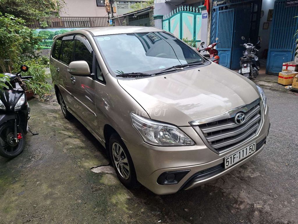 2015 2.0E - 180000 km Xe gia đình chạy. Mua bán Ô tô tại Quận Tân Phú Tp Hồ Chí Minh được đăng bởi võ ngọc quyền hình 8