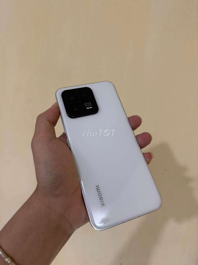 Xiaomi 13 256GB Trắng. Mua bán Điện thoại tại Huyện Chợ Lách Bến Tre được đăng bởi Thành hình 1