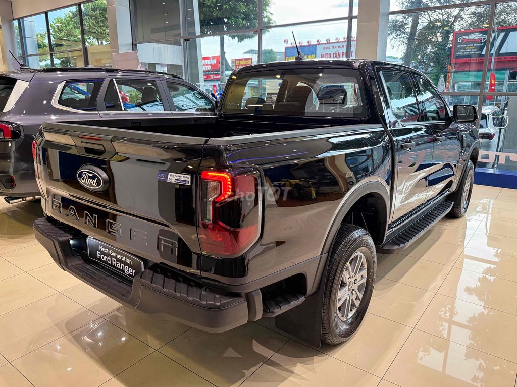 Ford Ranger XLS Черный, 10-ступенчатый — Новый автомобиль в наличии