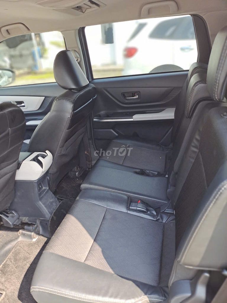 Toyota Veloz Cross Bạc 65.000km. Mua bán Ô tô tại Thành phố Biên Hòa Đồng Nai được đăng bởi Trần Thái Carpla HCM hình 6