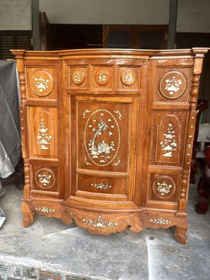 Tủ thờ gỗ tự nhiên khảm trả. Mua bán Tủ, kệ gia đình tại Quận Cẩm Lệ Đà Nẵng được đăng bởi Ngoc Son
