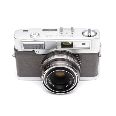 Minolta Uniomat Camera with Rokkor 45mm f/2.8 Lens