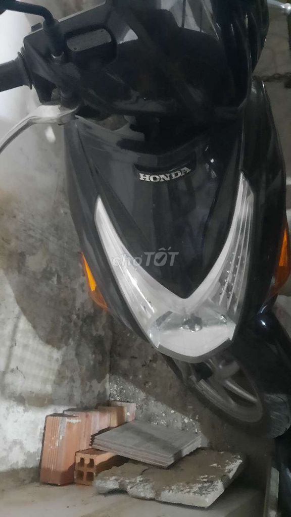 Xe tay ga Honda Click 2015  đen còn dùng tốt. Mua bán Xe máy tại Quận Tân Bình Tp Hồ Chí Minh được đăng bởi Ngô Hường hình 1