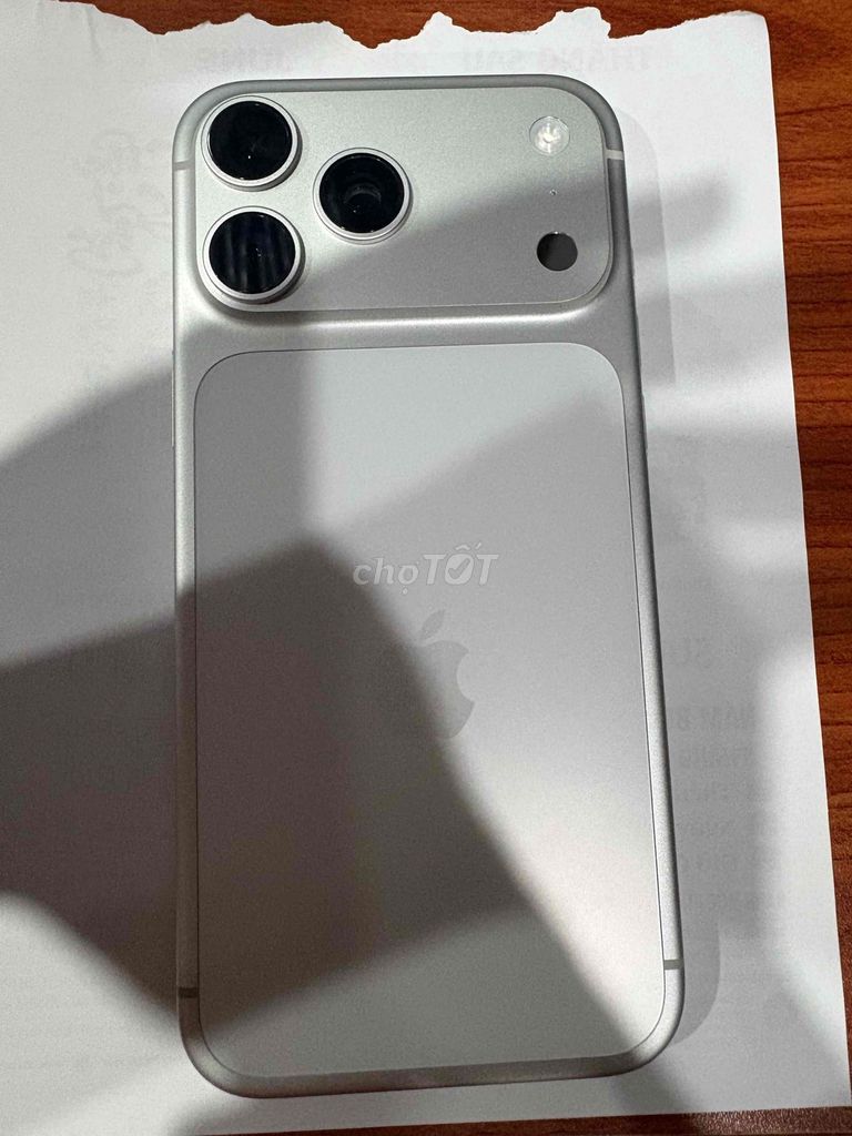 Apple 17prm 256GB Bạc Như mới. Mua bán Điện thoại tại Quận 7 Tp Hồ Chí Minh được đăng bởi Minh hình 1