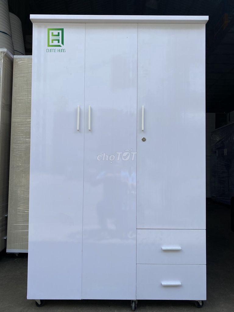 Tủ quần áo Nhựa Đài Loan 3 cánh - Tủ nhựa đài loan. Mua bán Tủ, kệ gia đình tại Quận 3 Tp Hồ Chí Minh được đăng bởi LÊ VĂN HÙNG hình 1