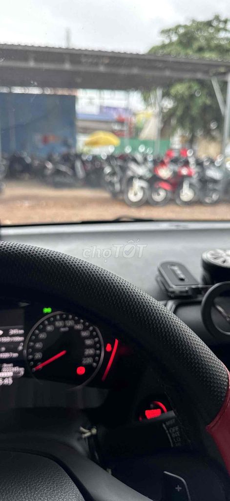 Dịch vụ lái xe chở khách. Dịch vụ tại Quận 3 Tp Hồ Chí Minh được đăng bởi Nguyên hình 1