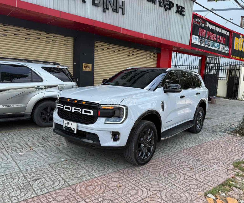 Everest mode2023  Titanium 2.0L AT 4x2 - 36000 km. Mua bán Ô tô tại Quận 12 Tp Hồ Chí Minh được đăng bởi Văn Bình hình 4