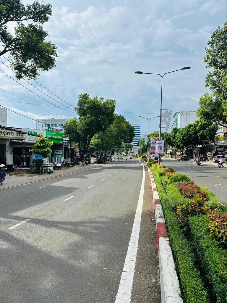 Cần bán lô đất mặt tiền Trường Chinh, cách KS Mường Thanh chỉ 400m. Mua bán đất tại Thành phố Pleiku Gia Lai được đăng bởi Doãn Cường hình 2