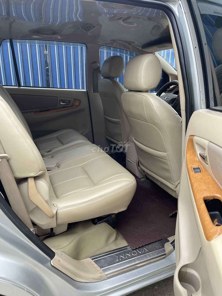 Innova 206 G xịn.xe chính chủ zin đẹp.có màn hình. Mua bán Ô tô tại Huyện Bình Chánh Tp Hồ Chí Minh được đăng bởi Nguyễn Nguyên hình 6