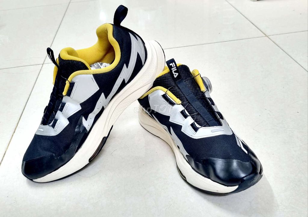 Giày si chuẩn hiệu Fila ,nút vặn ,sz39-40