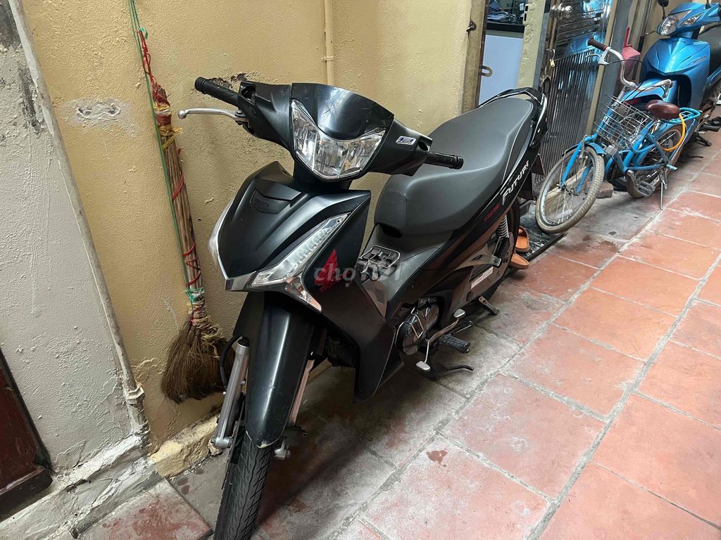 xe ít dùng cần bán. Mua bán Xe máy tại Quận Đống Đa Hà Nội được đăng bởi Mr. Hưng hình 2