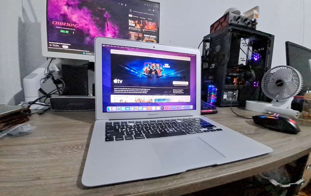 Apple MacBook Air 2012 Bạc. Mua bán Laptop tại Quận Bình Thạnh Tp Hồ Chí Minh được đăng bởi Pobry lise hình 1