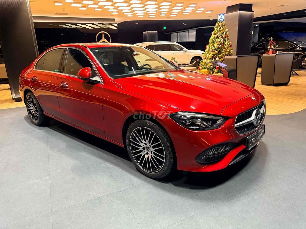 Mercedes-Benz C200 Avantgarde Plus 2023 Đỏ. Mua bán Ô tô tại Quận 7 Tp Hồ Chí Minh được đăng bởi Lâm Hoàng  hình 2