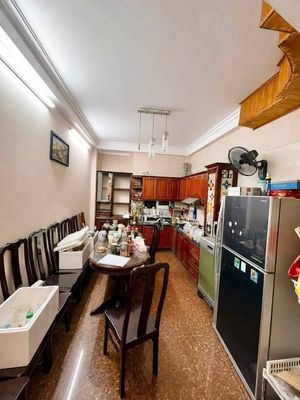 Nhà phố 40 m² · 5 PN · Định Công Hạ