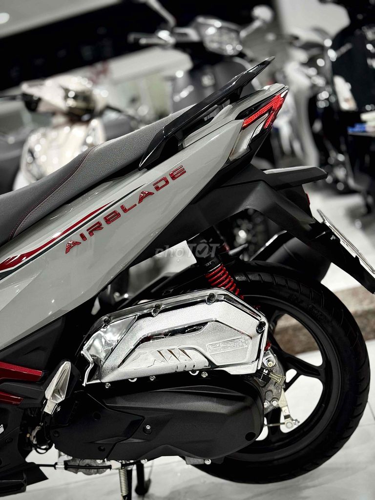 AirBlade125 4Val 2024 Odo2k Lướt chính chủ 🔥🔥🔥. Mua bán Xe máy tại Thị xã Phú Mỹ Bà Rịa - Vũng Tàu được đăng bởi Cửa Hàng Xe Máy Phú Mỹ hình 12