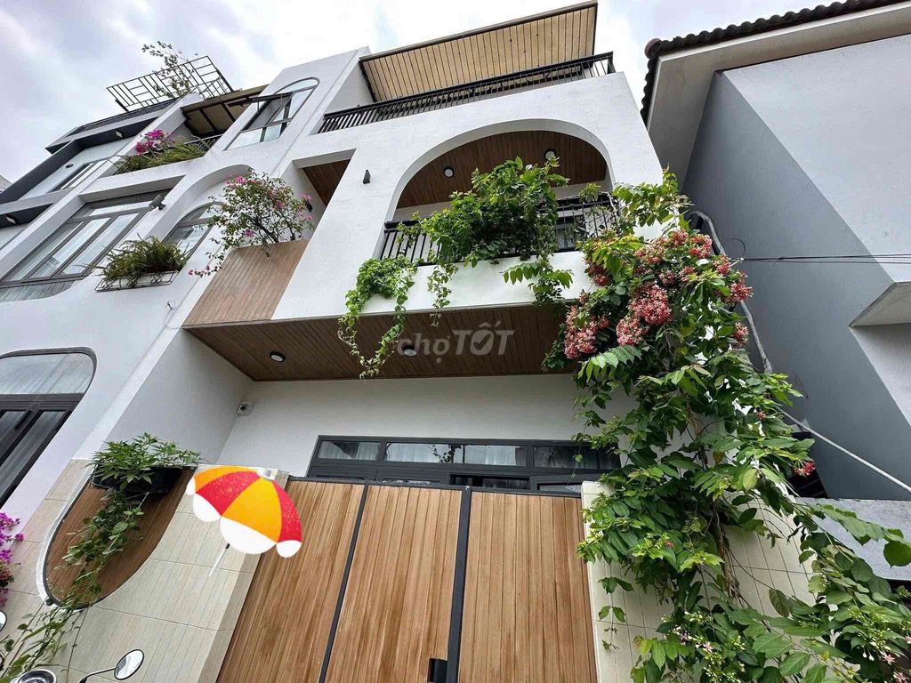 kiệt nhà đẹp 3 tầng, 2PN đường Tiểu La gần đg Lê Thanh Nghị