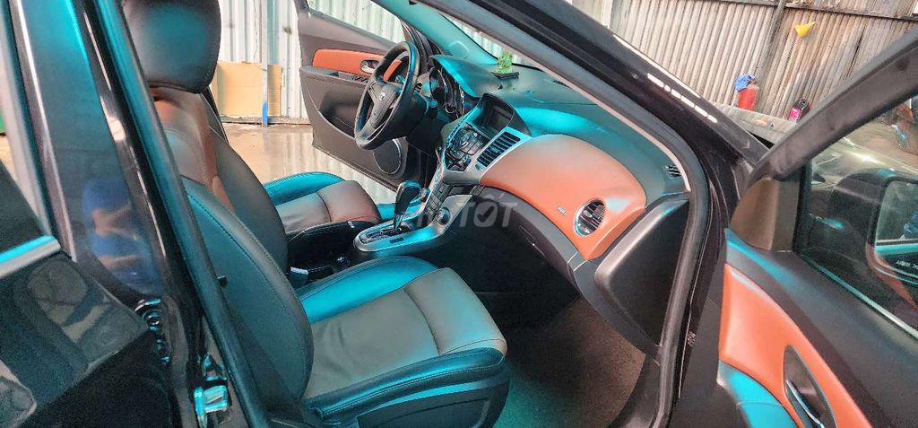 Chevrolet Cruze CDX Đen. Mua bán Ô tô tại Quận Nam Từ Liêm Hà Nội được đăng bởi TIẾN DŨNG hình 8