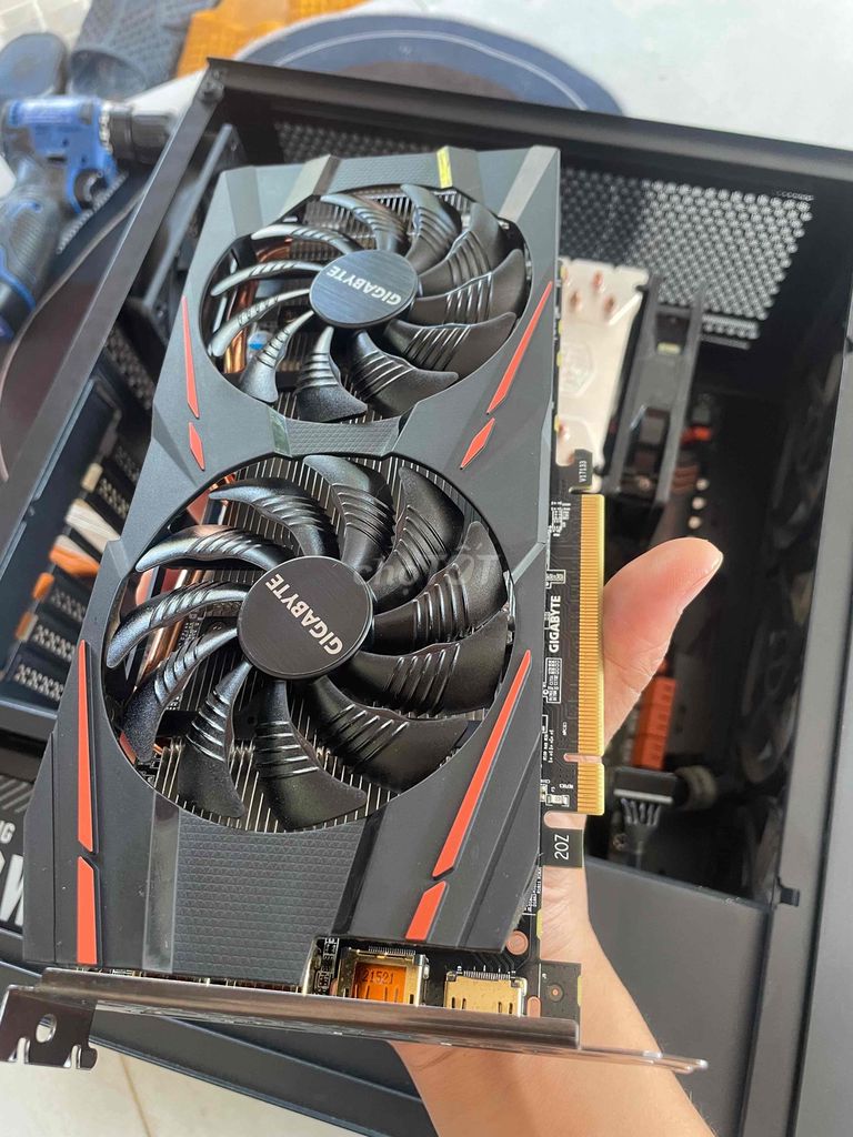 VGA RX 580 8gb gigabyte gamer còn bảo hành