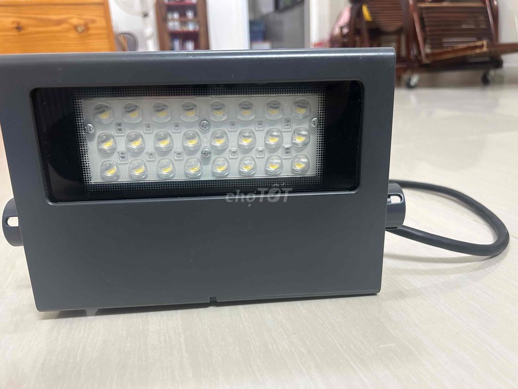 Đèn pha LED Toshiba 40W Trắng trung tính Nhật Bản. Mua bán Đèn tại Quận 3 Tp Hồ Chí Minh được đăng bởi Ngọc Huyền hình 1