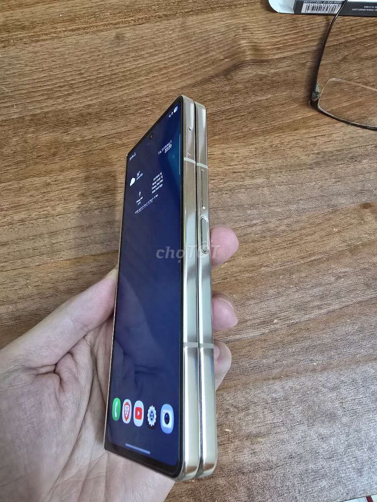 Samsung Fold 4 Đã sử dụng. Mua bán Điện thoại tại Huyện Quế Võ Bắc Ninh được đăng bởi Nam hình 1