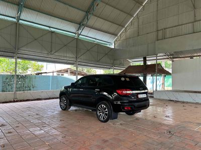 Ford Everest Titanium 2 cầu 2020 Máy dầu 7 chỗ
