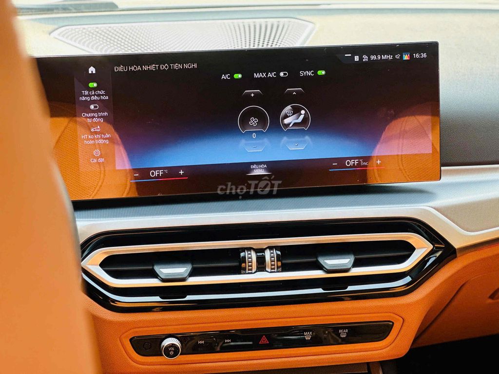 BMW 320i СПОРТЛАЙН LCI 2024 белый 15 000 км