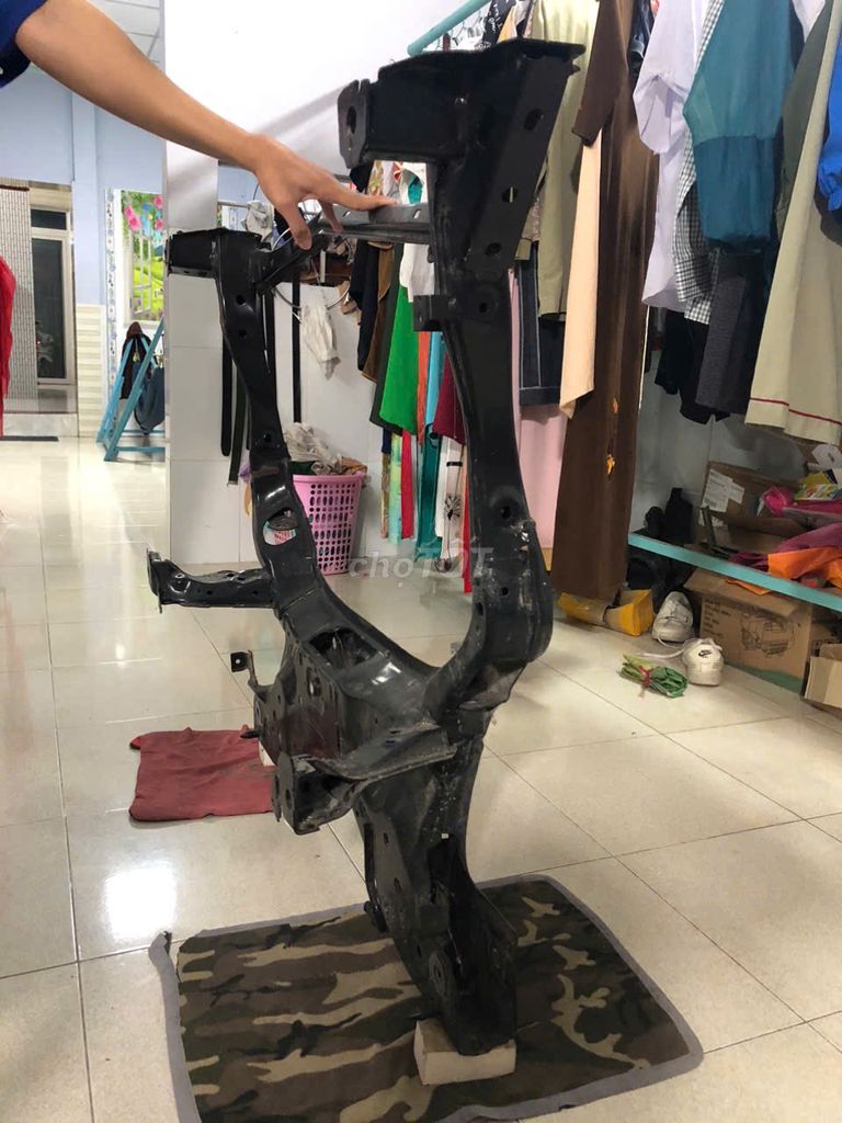 BÁN BỆ ĐỞ KHUNG GẦM MAZDA3 DELUX SẢN XUẤT NĂM 2021. Mua bán Phụ tùng xe tại Huyện Tân Trụ Long An được đăng bởi Phạm Tấn Đạt hình 3