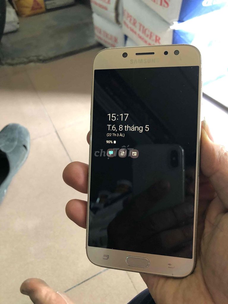 Samsung Galaxy J7 Pro 16GB Vàng. Mua bán Điện thoại tại Quận Phú Nhuận Tp Hồ Chí Minh được đăng bởi Minh thao hình 1