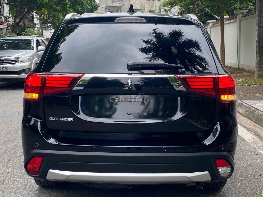 Missu OUTLANDER PREMIUM 2.4,4x4 Black Edition. Mua bán Ô tô tại Quận Long Biên Hà Nội được đăng bởi DUONGMINH AUTO  hình 4