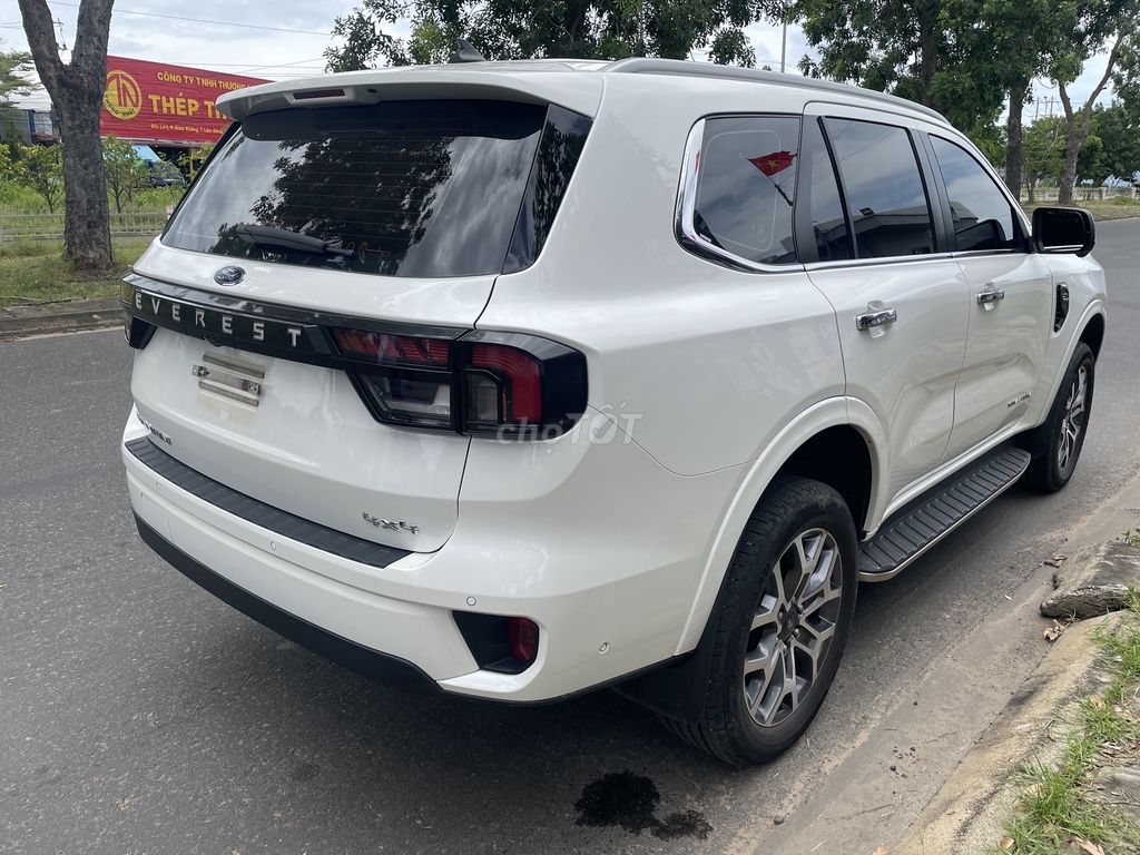 Ford Everest 2023 Titanium+ 2.0 AT 4x4 - 35000 km. Mua bán Ô tô tại Thành phố Phan Thiết Bình Thuận được đăng bởi Nhựt hình 7