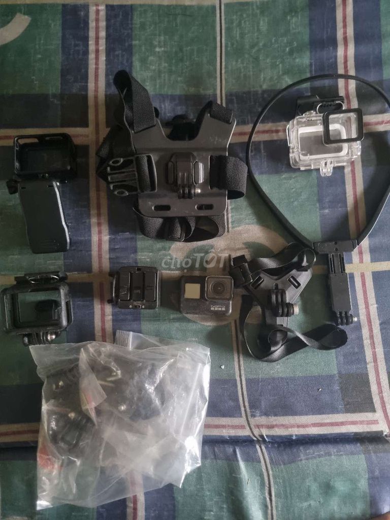 Máy quay hành trình GoPro Hero 7 phụ kiện 32GB. Mua bán Máy ảnh, Máy quay tại Quận 8 Tp Hồ Chí Minh được đăng bởi Tui hình 1