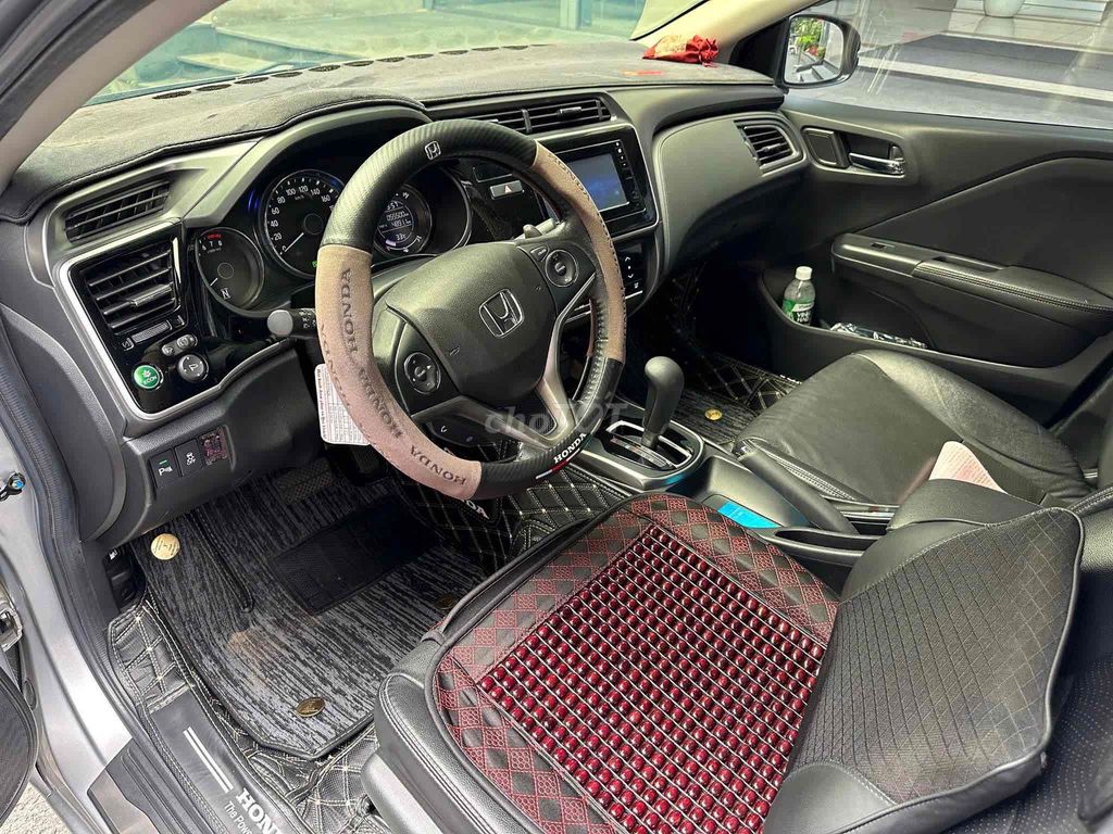 Honda City TOP 2018 55 тыс. км, серебристый