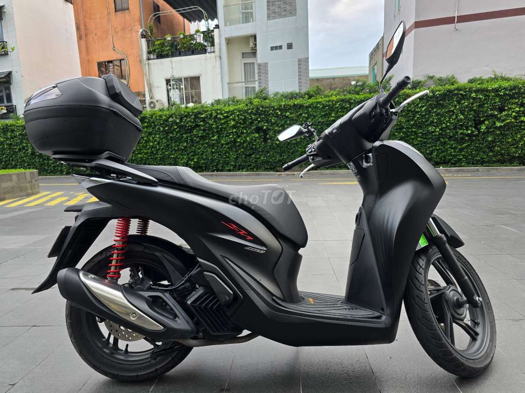 Honda SH160i 2023. Mua bán Xe máy tại Quận 4 Tp Hồ Chí Minh được đăng bởi jongmun hình 3