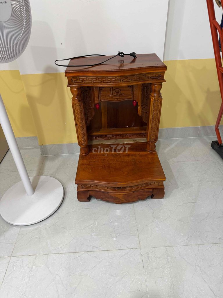 Bàn thờ gỗ tự nhiên Nâu 48x68cm. Mua bán Nội thất, đồ gia dụng khác tại Quận Cái Răng Cần Thơ được đăng bởi KHANG THỊNH hình 1