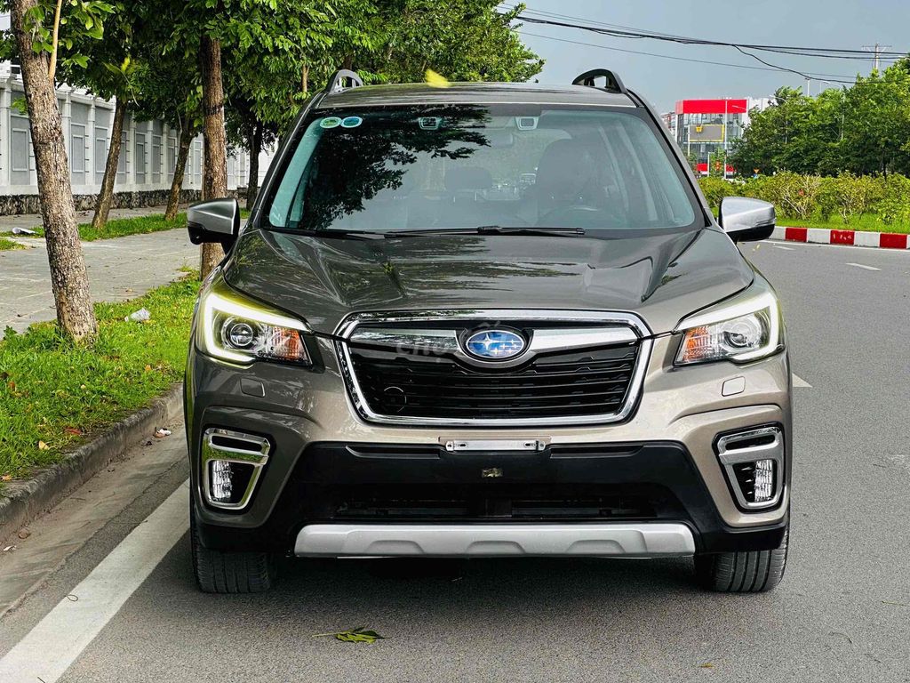 Subaru Forester I-S Eyesight  2021 giá 8 đồng nhô