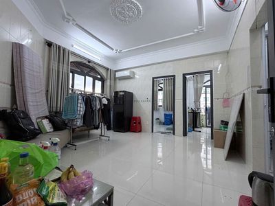 Đối diện Y Dược - Chung cư cũ Hùng Vương - 2PN - 1PN mới tân trang